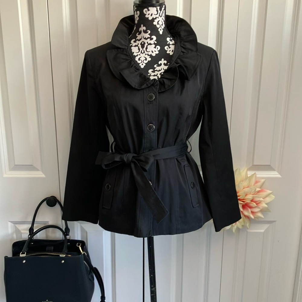 Fabulous classic ruffled coat with button front and buttoned removable belt